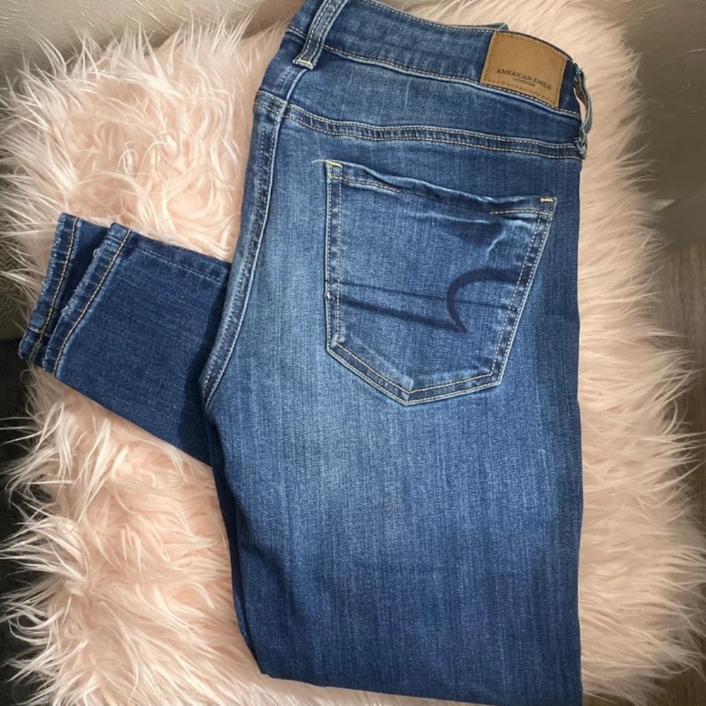 American Eagle Lightwash Super Stretch Jeggings